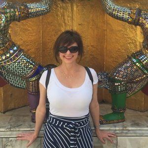 Meet your Posher, Cynthia